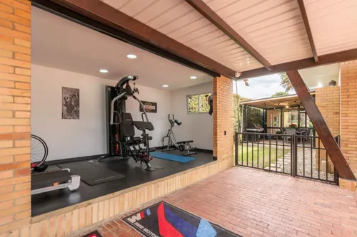 Casa En Arriendo/venta En Canelon. Cod A20472
