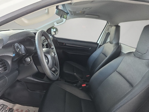 Toyota Hilux 2.8 D-4D TURBO DIESEL CS 4X4 MANUAL
