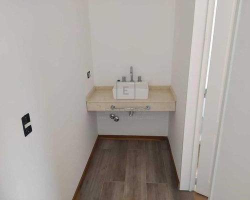 Casa En Venta Frente A La Plaza De Juegos, 3 Dormitorios. Barrio Cerrado San Matias, Escobar