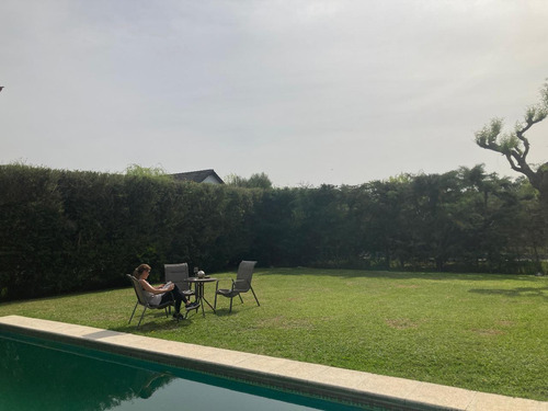 Venta Casa Estilo Minimalista- Club De Campo El Lauquén