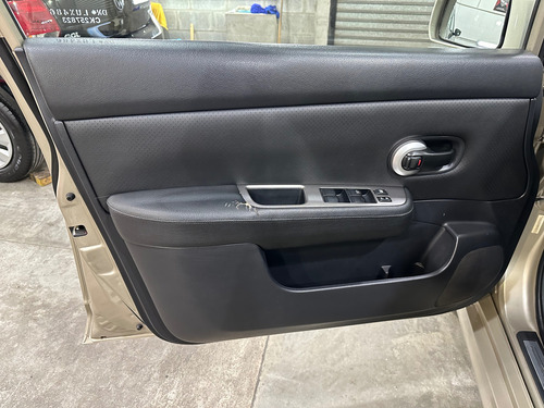Nissan Tiida 1.8 Tekna