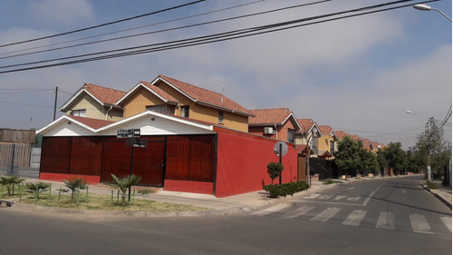 Arriendo Gran Y Hermosa Casa De Esquina