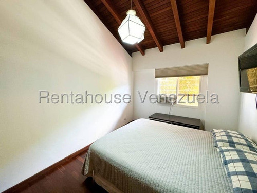 Townhouse En Venta Lomas De Prados Del Este Ia25-39345