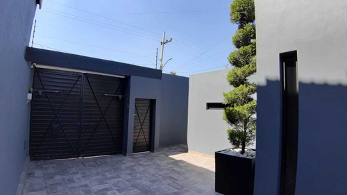 Imagen 2 de 14 de Hermosa Casa En Venta En Tlalpan