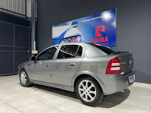 Imagen 4 de 8 de Chevrolet Astra Ii Gls 2.0 5ptas (l10) Unico