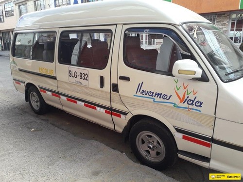 Golden Dragon Microbus Escolar 2008