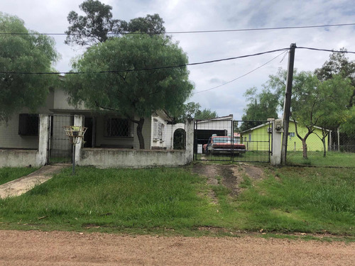 Amplia Casa Frente Al Arroyo En Costa Azul Núm. 18
