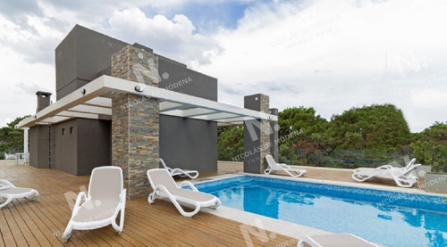 Imagen 28 de 30 de Moderno Apartamento De Dos Dormitorios Con Balcón En Venta - Punta Del Este - Punta Del Este Roosevelt