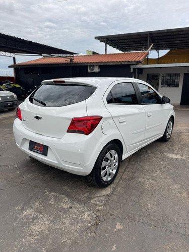 Chevrolet Onix Joy Black