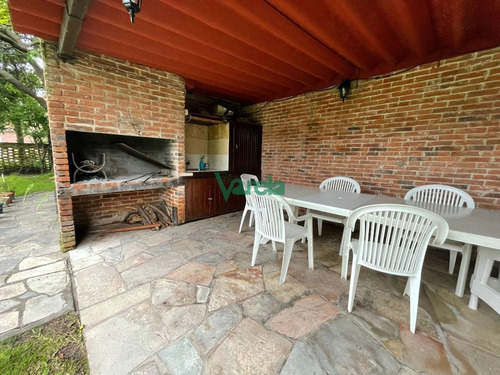 Imagen 16 de 26 de Casa De 4 Dormitorios En Punta Del Este - Punta Del Este Peninsula