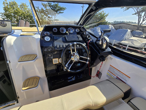 Lancha Focker 330 Sport Limit