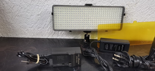 Lámpara Genaray Led-7500t Con Batería Sony Np-f970