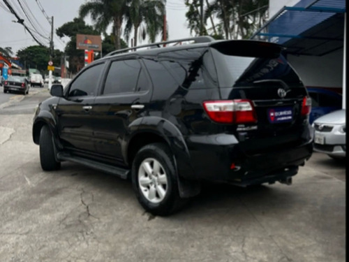 Toyota Hilux SW4 3.0 SRV 4X4 7 LUGARES 16V DIESEL 4P AUTOMÁTICO