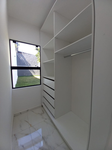 Vendo Casa A Estrenar En El Barrio San Pedro De Encarnación: 3 Habitaciones Y 2 Baños
