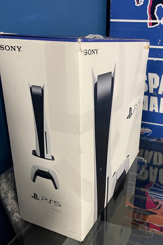 Sony Playstation 5 Versión Disco Y 1 Joystick