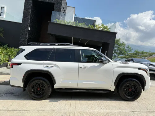 Toyota Sequoia 3.5 V6 Trd Pro