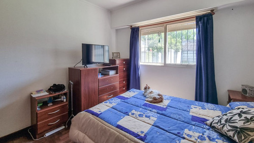 Casa 3 Ambientes Venta Lobos Con Jardin Y Quincho