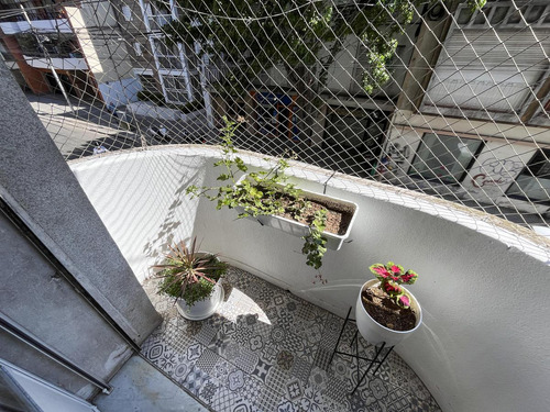Piso Exclusivo De 5 Dormitorios Con 3 Baños Y Cochera