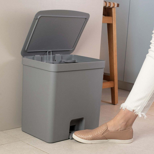 Lixeira Pedal 20l Trium Com Aro Para Saco, Cozinha - Preto Preto