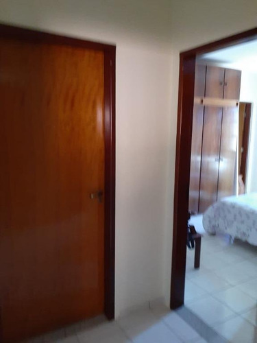 Chácara, 1035m², Casa Com 3 Dormitórios, 2 Suítes. Bairro Corrupira, Jundiaí-sp. Estuda Permuta. - Ch0023