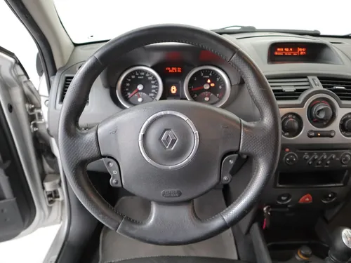 Renault Megane Odeon 2.0 Mt Aa 2ab
