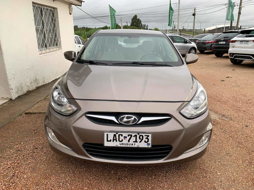 Hyundai Accent 1.5 Gls Mt 2012