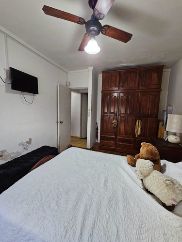 Venta Casa 4 Ambientes Con Consultorio Instalado. Fondo Libre Con Galería. Berazategui Oeste