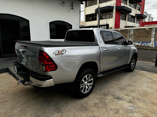 Toyota Hilux 2.8 Tdi Srv Cab. Dupla 4x4 Aut. 4p