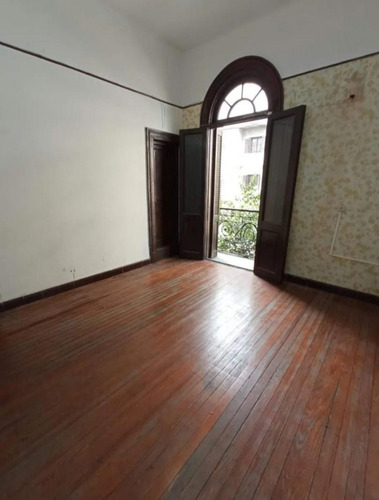 Alquiler Casa En Planta Alta Prox A 18 De Julio