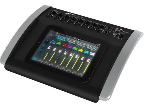 Consola Digital Behringer X18