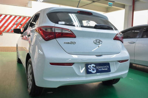 Imagem 12 de 14 de Hyundai Hb20 Comfort 1.0 Flex 12v Mec. 2016