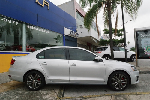 Imagen 6 de 13 de 2013 Volkswagen Jetta Gli Mk Vi Como Nuevo