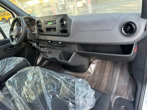 Mercedes-Benz Sprinter Van 417