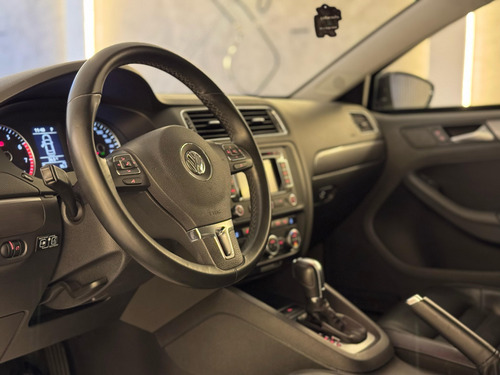 Volkswagen Jetta 2.0 Tsi Highline 4p 211 hp