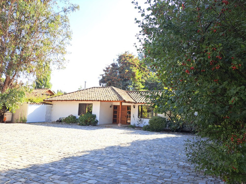 Preciosa Y Acogedora Casa En Parque San Fuentes, Remodelada.