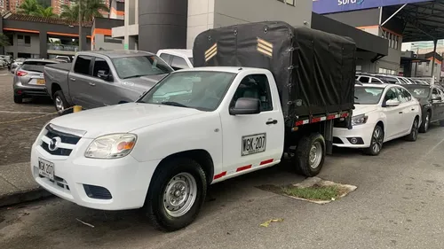 Mazda BT-50 2.2 cabina sencilla estaca 4x2