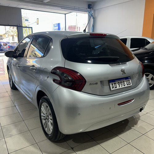 Peugeot 208 1.6 Allure