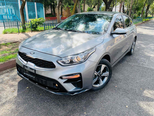 Imagen 1 de 15 de Kia Forte 2.0 Hb Ex Mt 2020