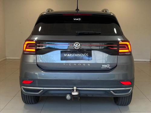 Volkswagen T-Cross 1.4 250 TSI TOTAL FLEX HIGHLINE AUTOMÁTICO