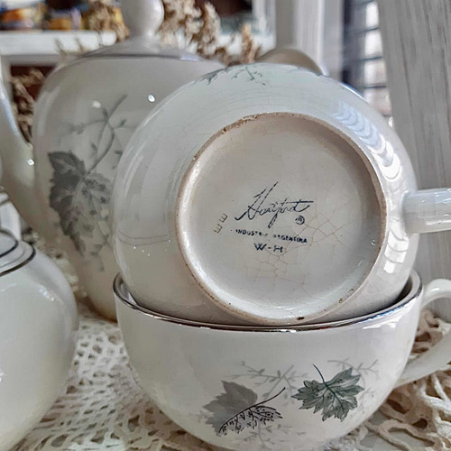 Juego De Té De Lozas Hartford Motivo Hoja De Muérdago