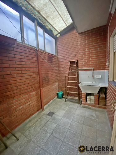 Imagen 9 de 12 de Departamento De 2 Ambientes En Planta Baja A La Calle