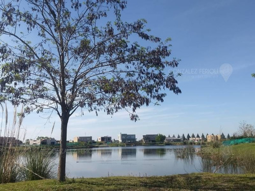 Casa En Venta Ubicado En Country Maschwitz, Zona Norte