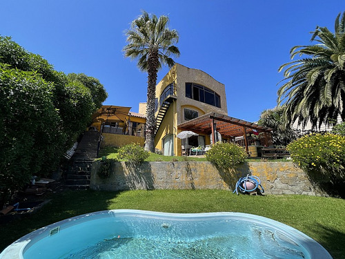 Hermosa Casa Remodelada Con Vista Al Mar, Concón 