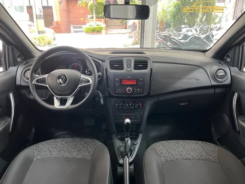 Renault Logan At 2023