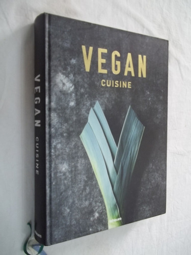 Livro - Vegan Cuisine - Outlet