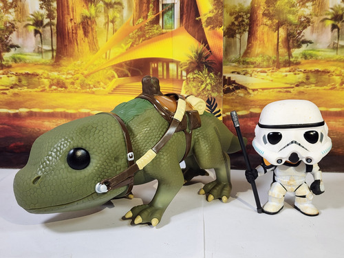 Funko Pop Star Wars Sandtrooper Y Dewback (Usado)