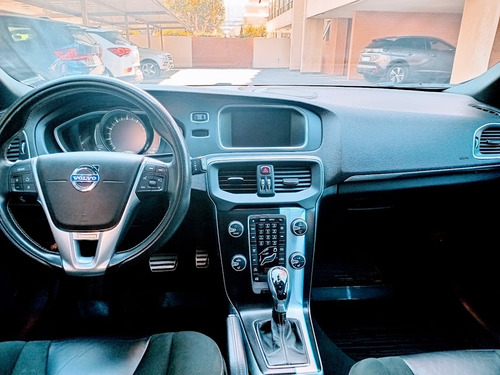 Volvo V40 T5 R-desing