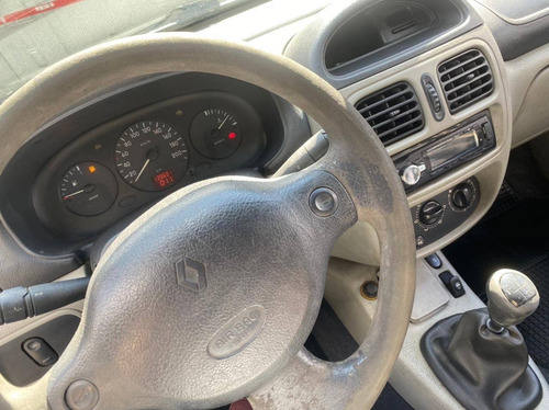 Imagem 8 de 11 de Renault Clio 1.0 Expression 16v Gasolina 4p Manual