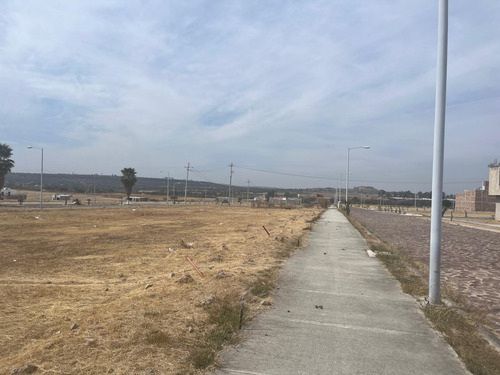 Terreno En Venta En Loma Aeropuerto, Silao, Gto.l14 M10 Frente Al Aeropuerto Internacional Del Ba...