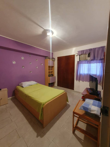 Lorena Inojosa Vende Apartemento En Valles De Camoruco.